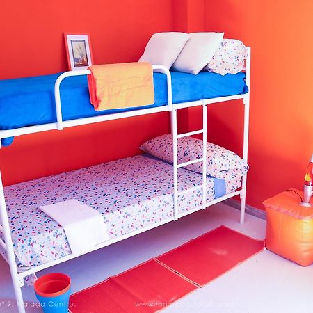 Larios Cool Hostel Malaga Bagian luar foto