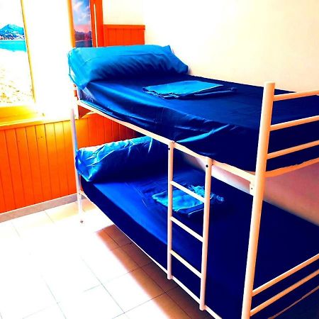 Larios Cool Hostel Malaga Bagian luar foto